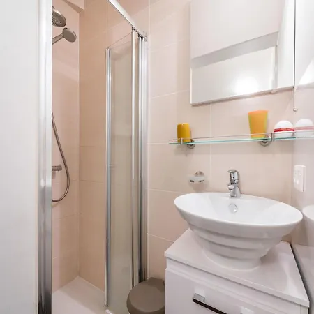 Apartment Near The Sea With Modern Comfort, Cleaning Included